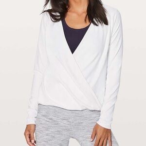 Women’s 8 Lululemon Full Freedom White Long Sleeve Wrap Front Top Medium